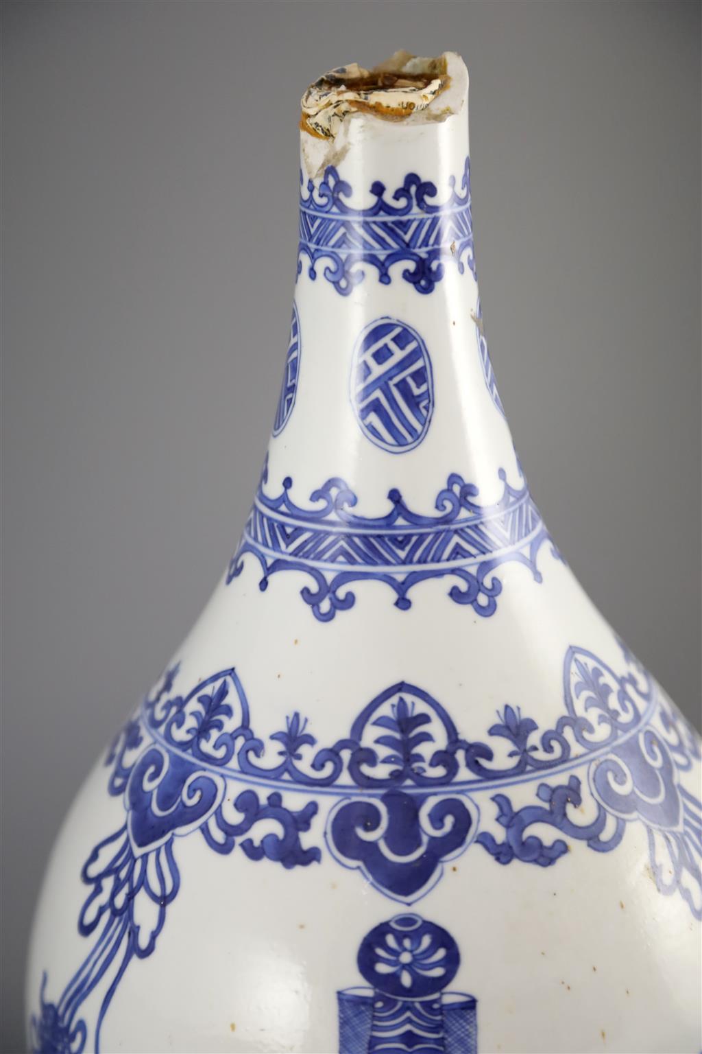 A Chinese blue and white pear-shaped vase, Kangxi period, 28cm high